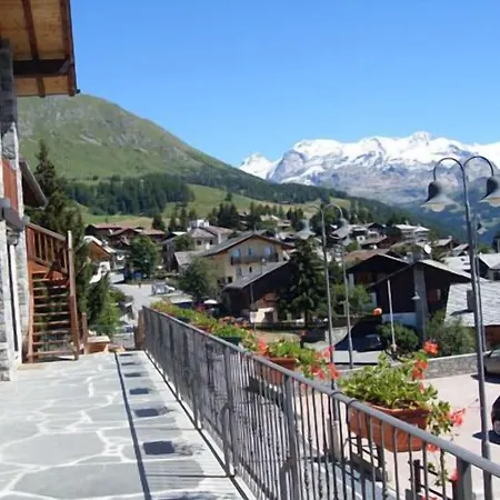 Les Myosotis Aparthotel 3*