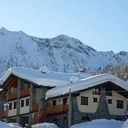 Les Myosotis Aparthotel 3*