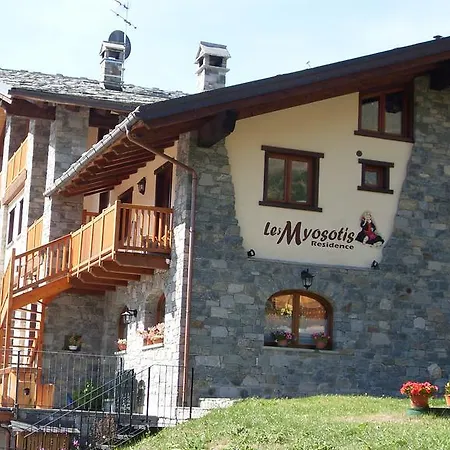 Aparthotel Les Myosotis 3*