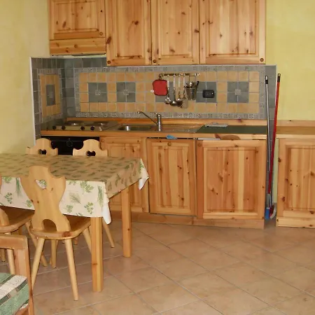 Les Myosotis Apartmanhotel Champoluc