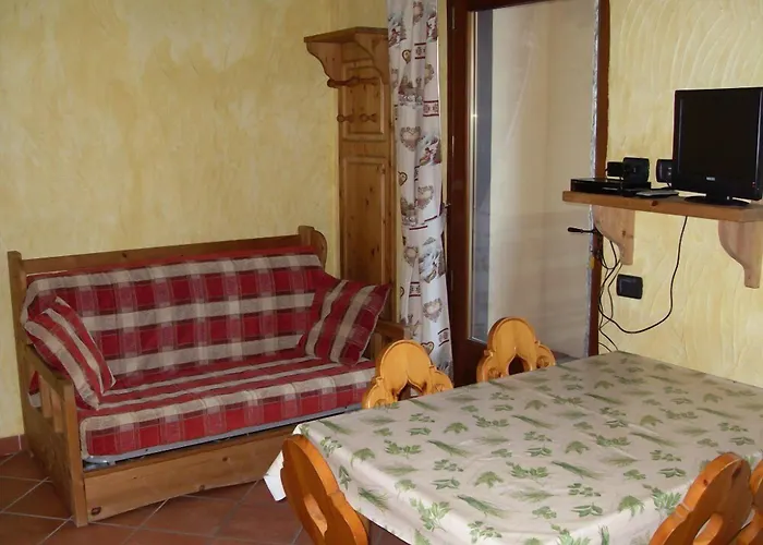 Les Myosotis מלון דירות 3*