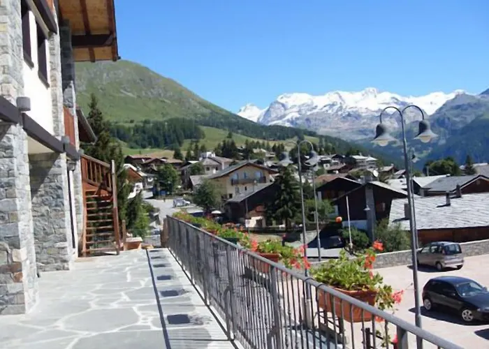 Les Myosotis מלון דירות 3*